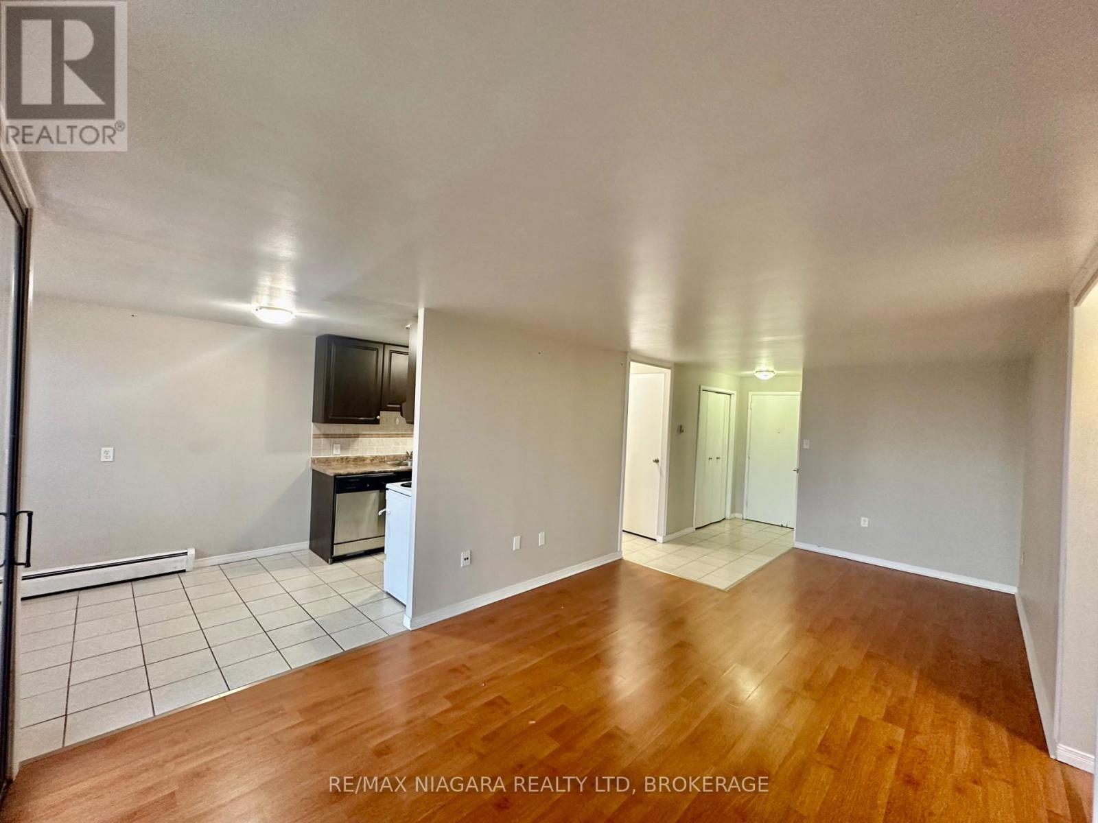 308 - 7 Riverview Boulevard, St. Catharines (Glendale/glenridge), Ontario  L2T 3L5 - Photo 11 - X12434741