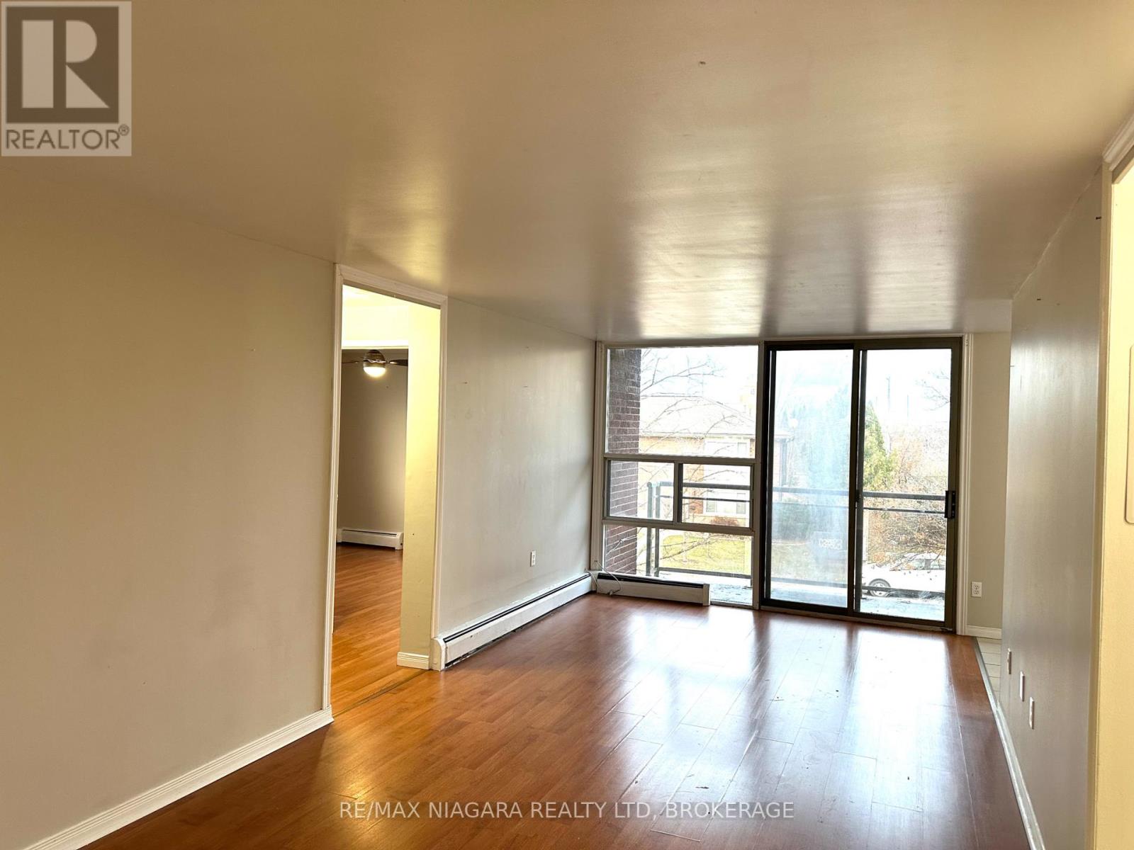 308 - 7 Riverview Boulevard, St. Catharines (Glendale/glenridge), Ontario  L2T 3L5 - Photo 9 - X12434741