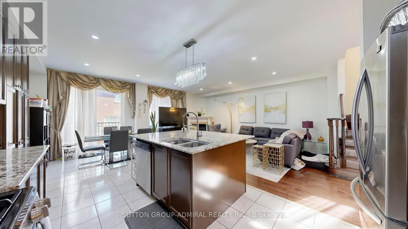 27 Givon Street, Vaughan, Ontario  L6A 0W2 - Photo 10 - N12434551