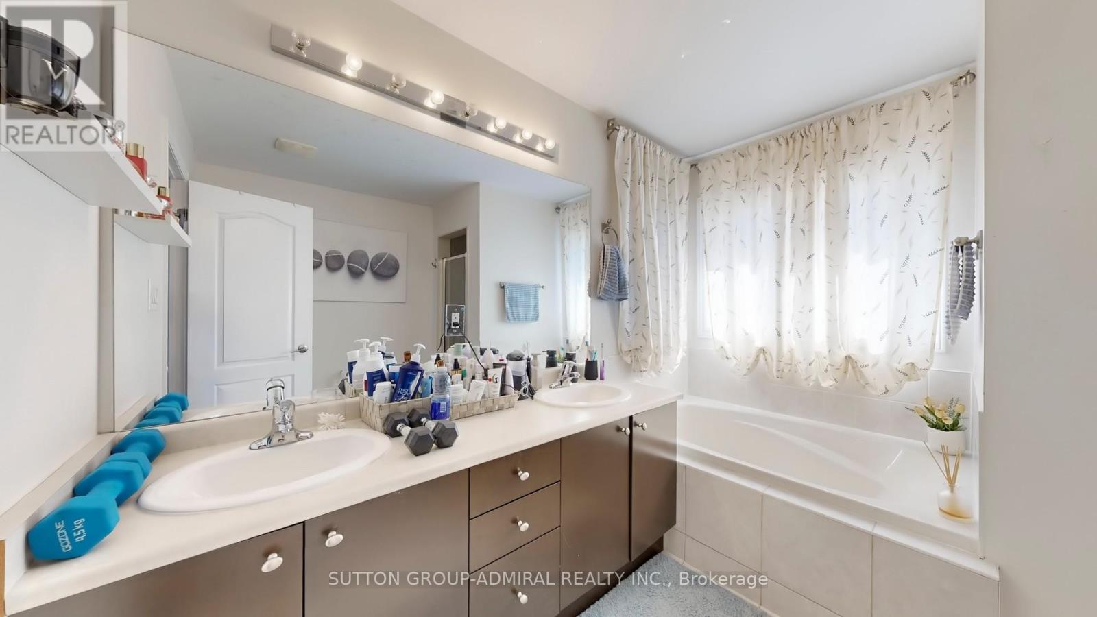 27 Givon Street, Vaughan, Ontario  L6A 0W2 - Photo 20 - N12434551