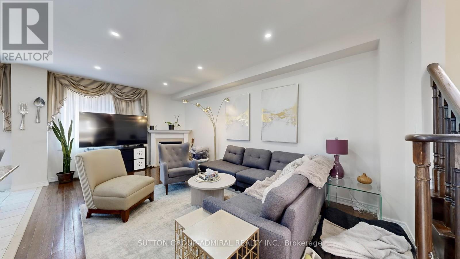 27 Givon Street, Vaughan, Ontario  L6A 0W2 - Photo 5 - N12434551