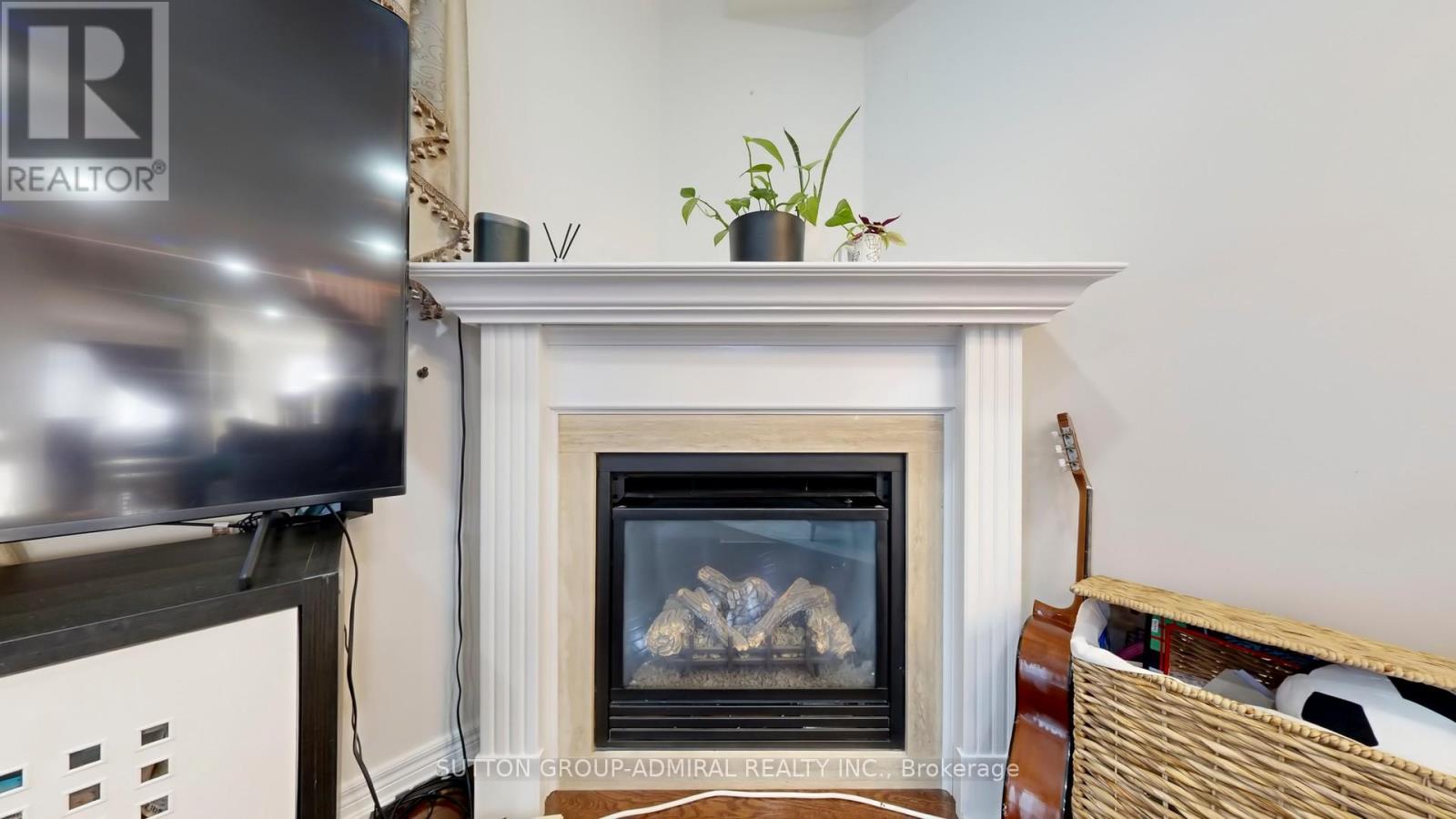 27 Givon Street, Vaughan, Ontario  L6A 0W2 - Photo 7 - N12434551