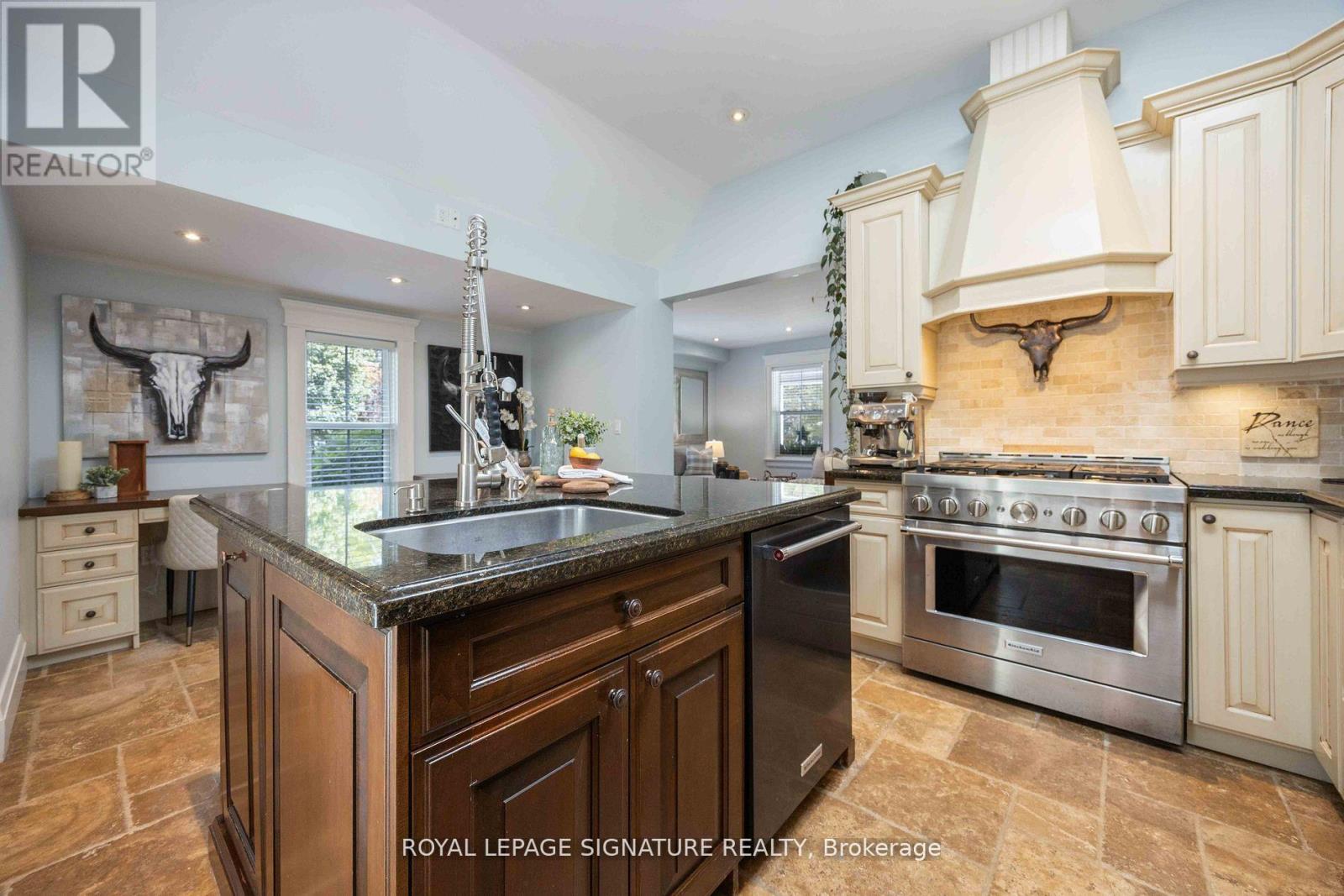 213 Second Street, Whitchurch-Stouffville, Ontario  L4A 1B9 - Photo 14 - N12434560