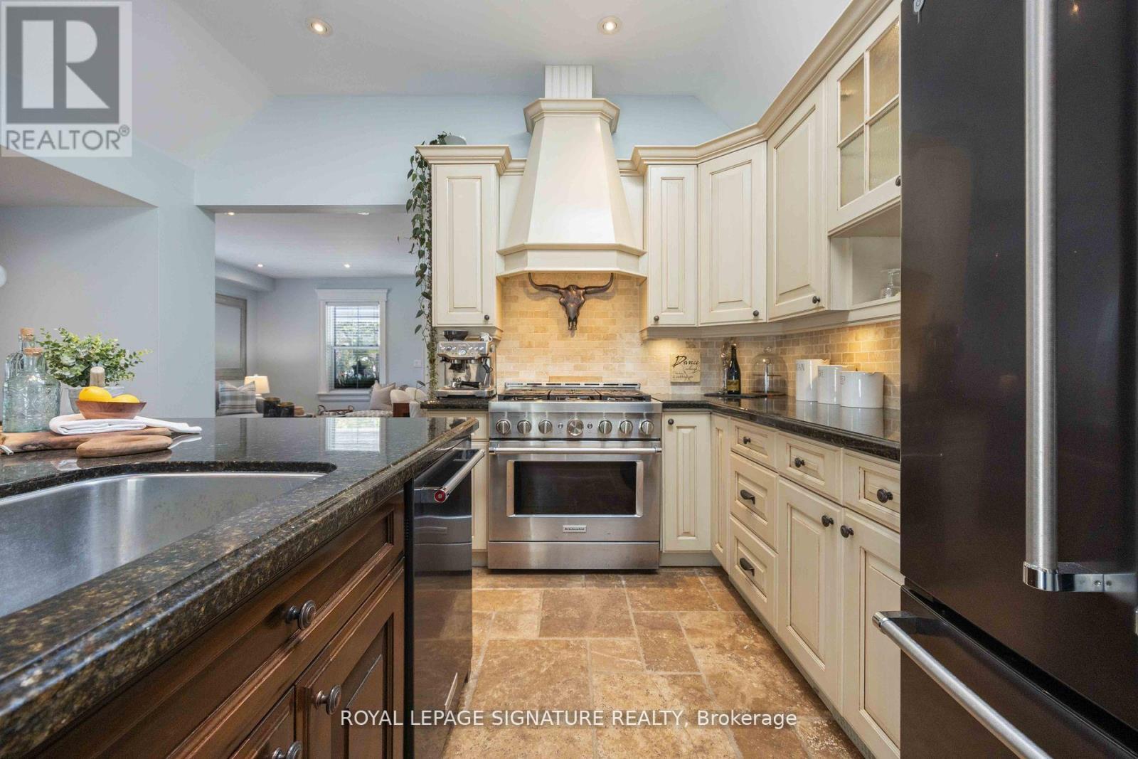 213 Second Street, Whitchurch-Stouffville, Ontario  L4A 1B9 - Photo 16 - N12434560