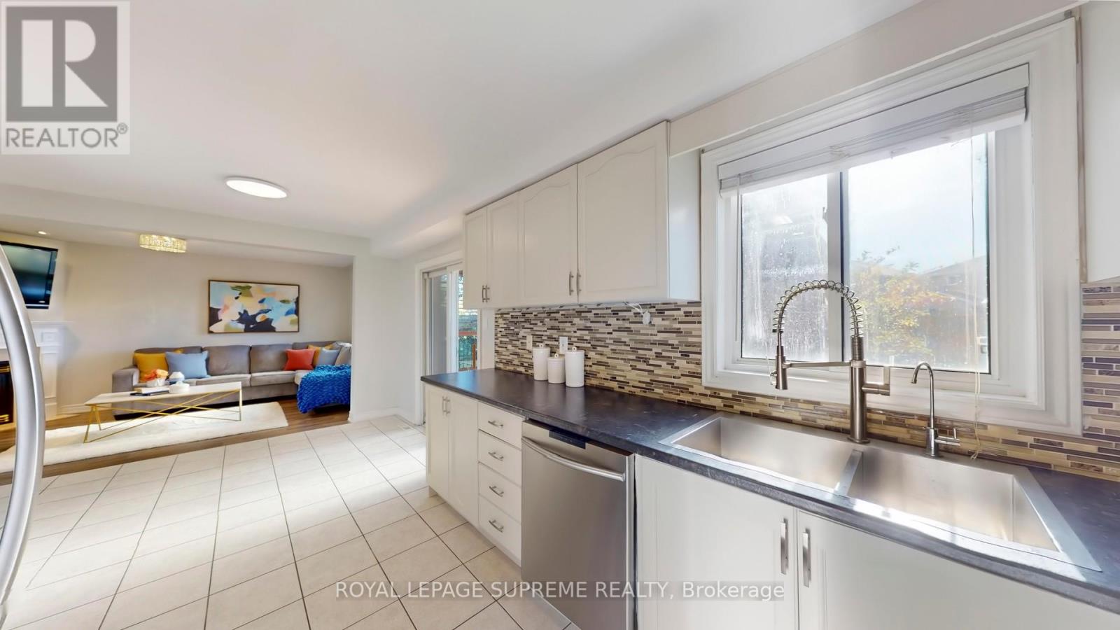 2249 Jack Crescent, Innisfil, Ontario  L9S 2C7 - Photo 14 - N12434583