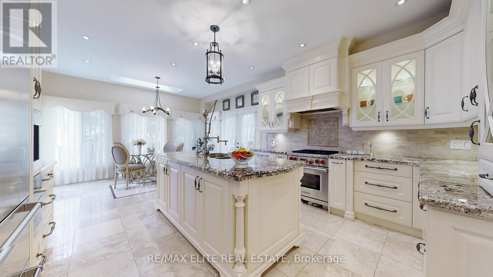 48 Pemberton Road, Richmond Hill, Ontario  L4C 3T4 - Photo 17 - N12434601