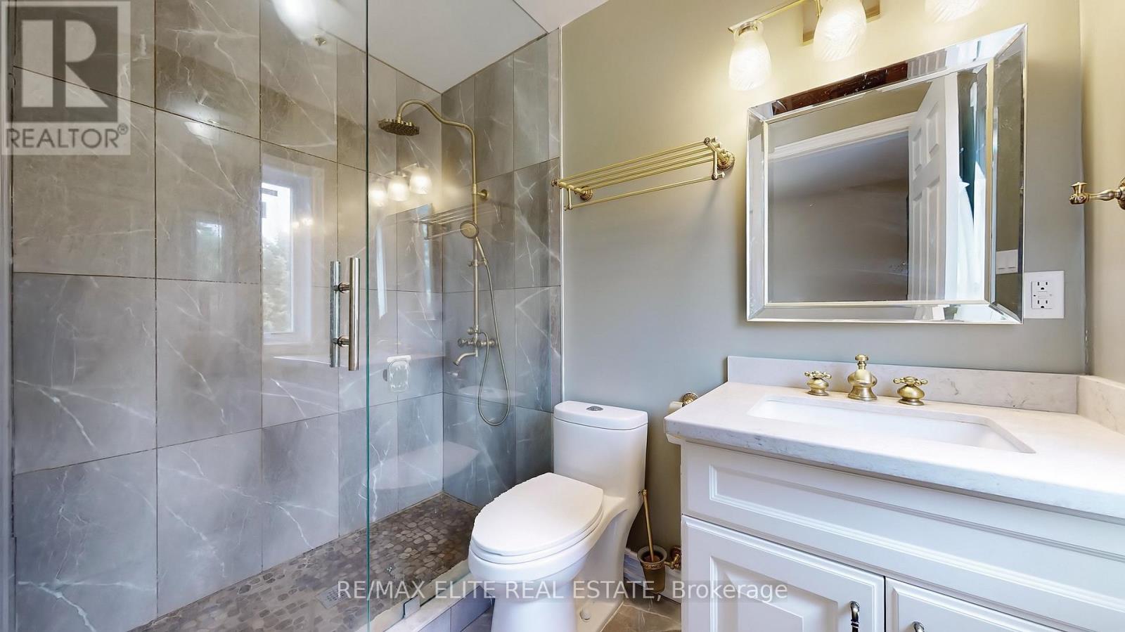 48 Pemberton Road, Richmond Hill, Ontario  L4C 3T4 - Photo 38 - N12434601
