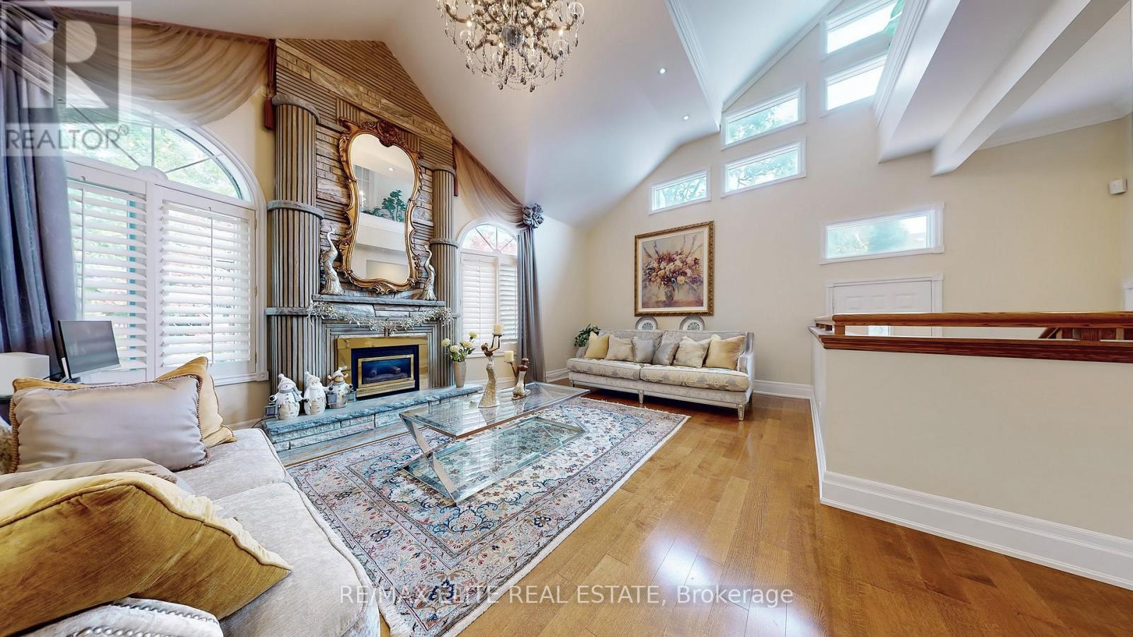 48 Pemberton Road, Richmond Hill, Ontario  L4C 3T4 - Photo 7 - N12434601