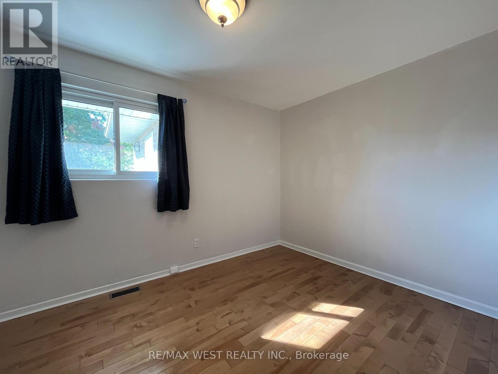 25 Norman Avenue, King, Ontario  L0G 1N0 - Photo 11 - N12434611