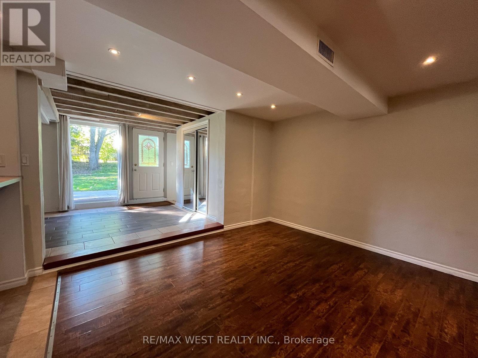 25 Norman Avenue, King, Ontario  L0G 1N0 - Photo 18 - N12434611