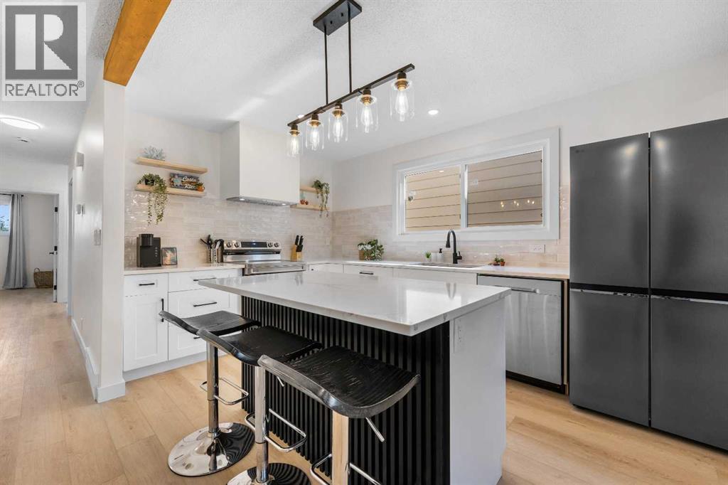 966 Berkley Drive NW, Calgary, Alberta