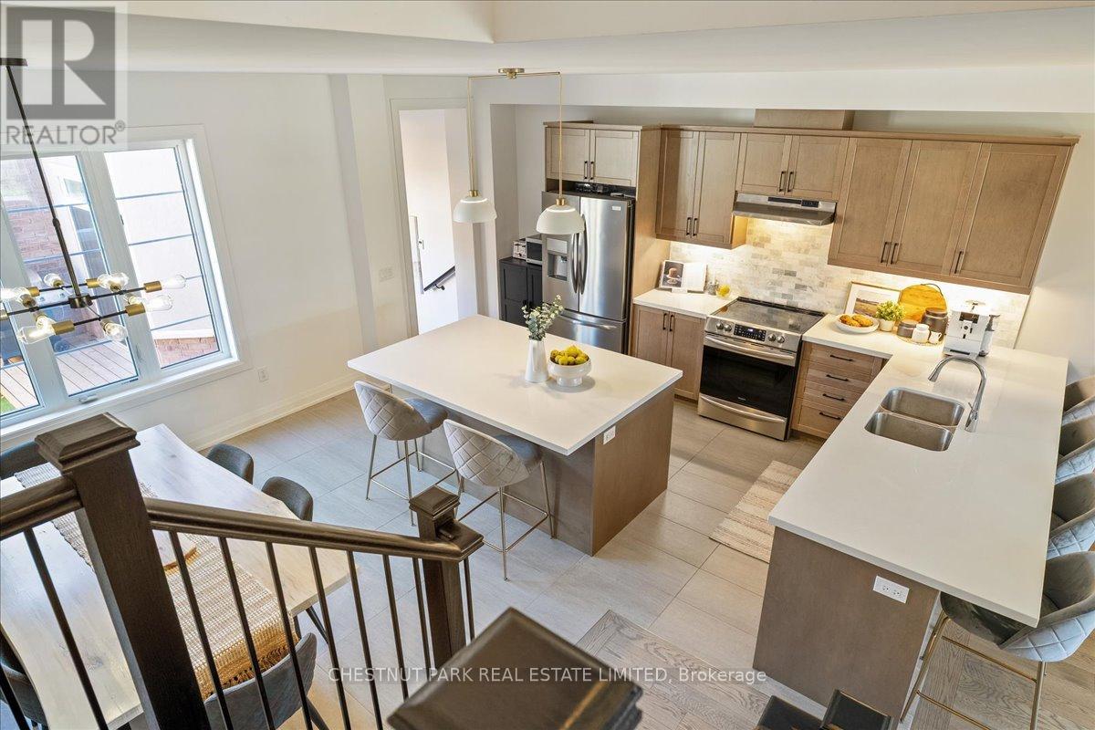 4005 Sixth Line, Oakville, Ontario  L6H 7C7 - Photo 15 - W12434549