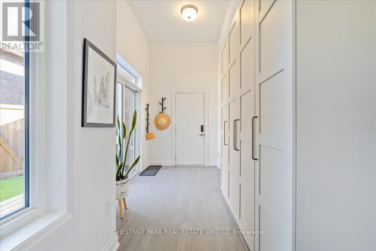 4005 Sixth Line, Oakville, Ontario  L6H 7C7 - Photo 19 - W12434549