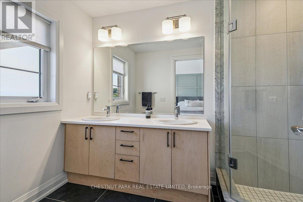 4005 Sixth Line, Oakville, Ontario  L6H 7C7 - Photo 24 - W12434549