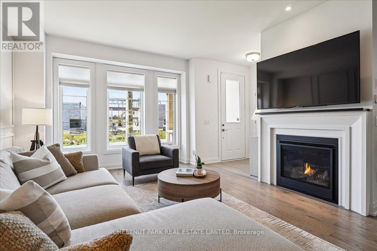 4005 Sixth Line, Oakville, Ontario  L6H 7C7 - Photo 5 - W12434549