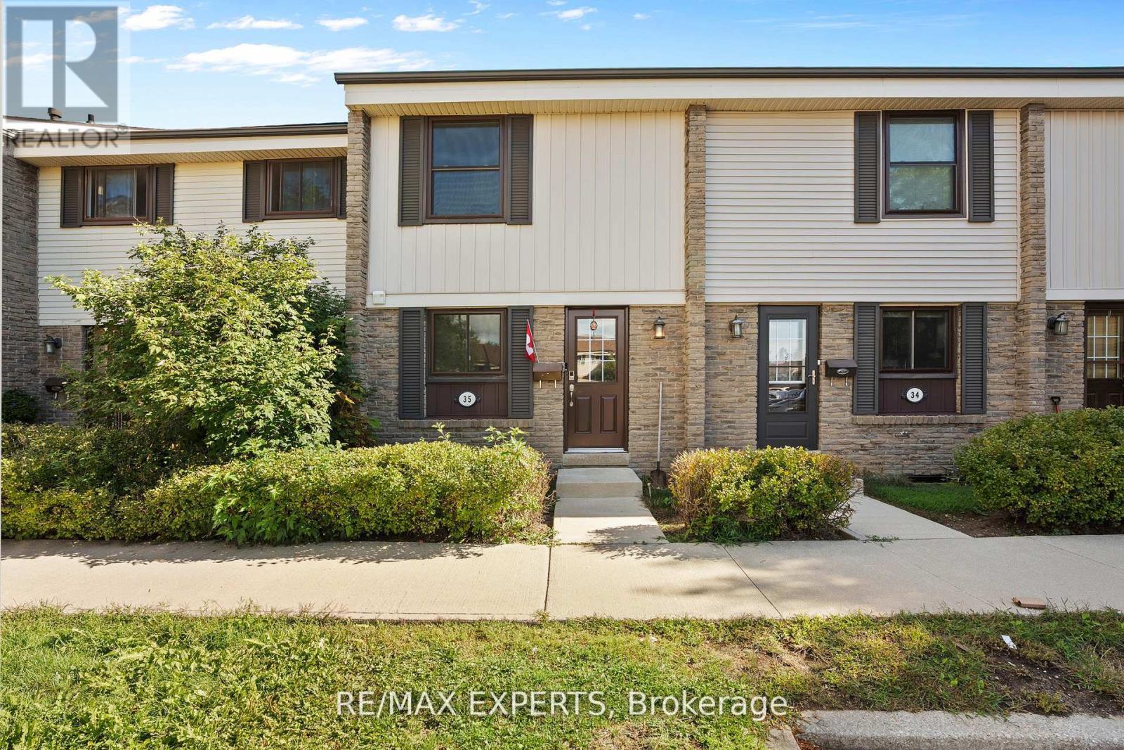 35 - 2779 GANANOQUE DRIVE, Mississauga, Ontario