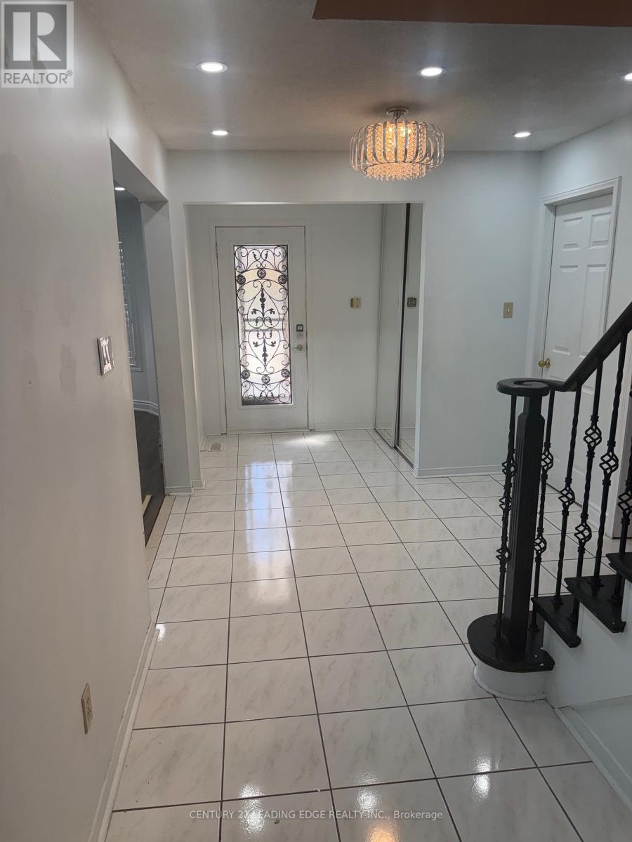 434 Rutherford Road N, Brampton, Ontario  L6V 3V8 - Photo 4 - W12434574