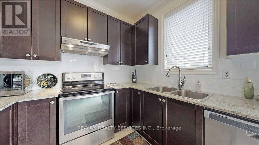 3 Bellcrest Road, Brampton, Ontario  L6Y 2M7 - Photo 13 - W12434582