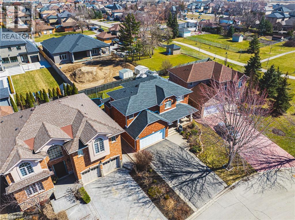 19 Liuna Court, Hamilton, Ontario  L8E 5Z1 - Photo 6 - 40772804