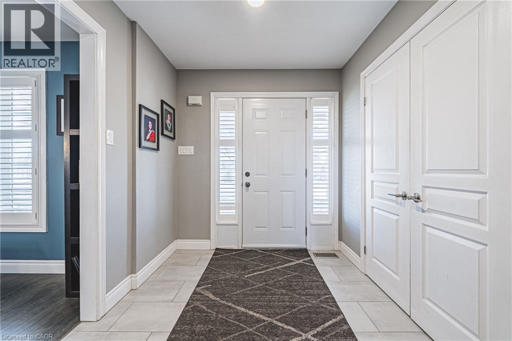 19 Liuna Court, Hamilton, Ontario  L8E 5Z1 - Photo 8 - 40772804