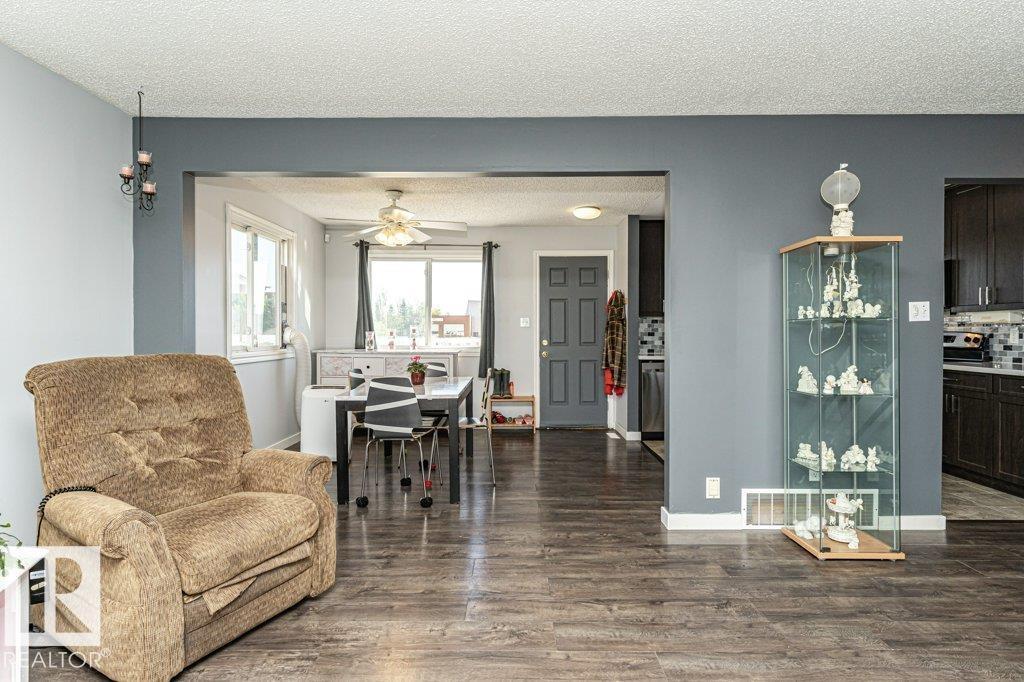 2827 35 St Nw, Edmonton, Alberta  T6L 5K2 - Photo 9 - E4458139