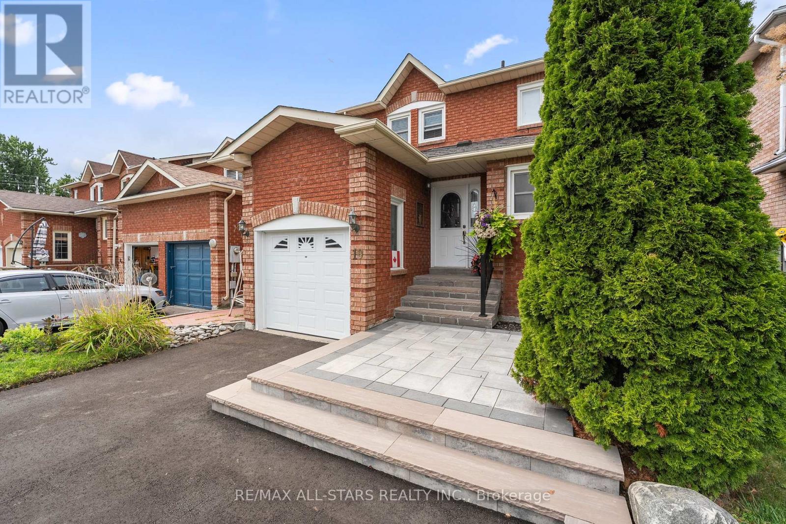 10 Skybird Lane, Georgina, Ontario  L4P 3S1 - Photo 3 - N12367932