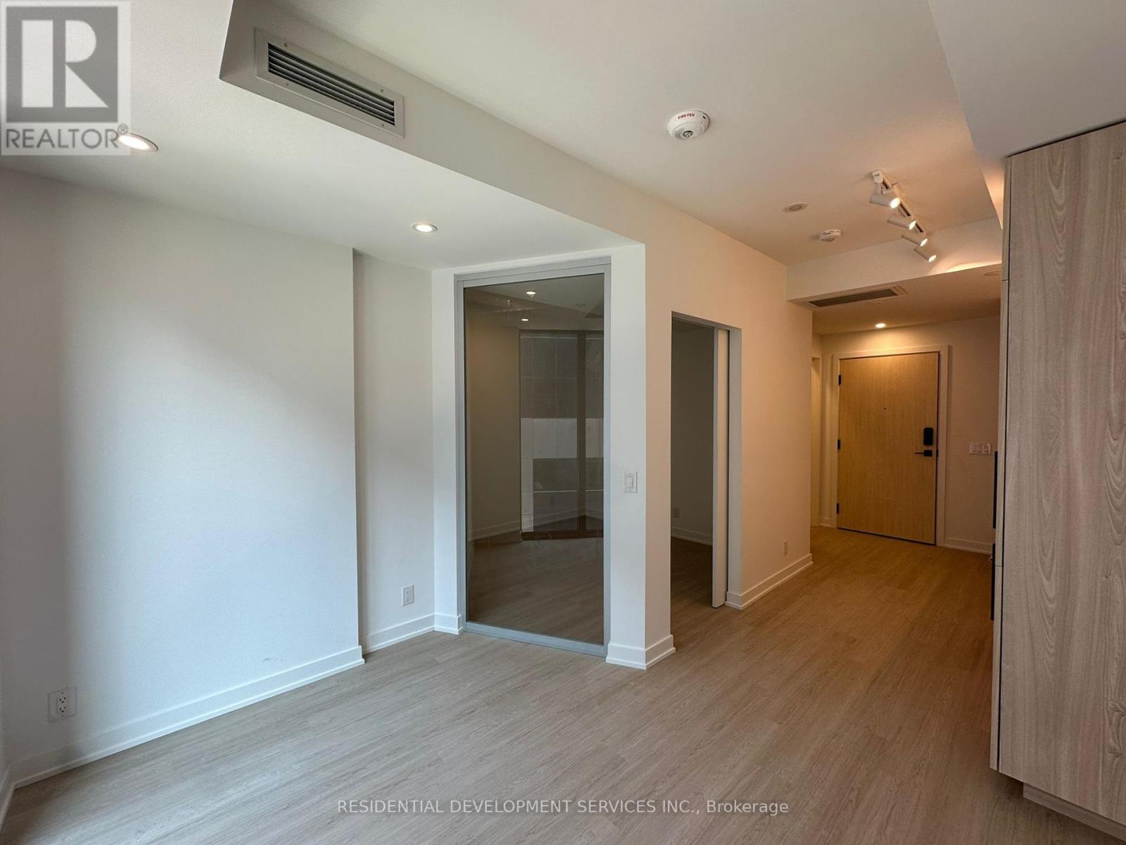516 - 699 Sheppard Avenue E, Toronto, Ontario  M2K 0J5 - Photo 4 - C12426829