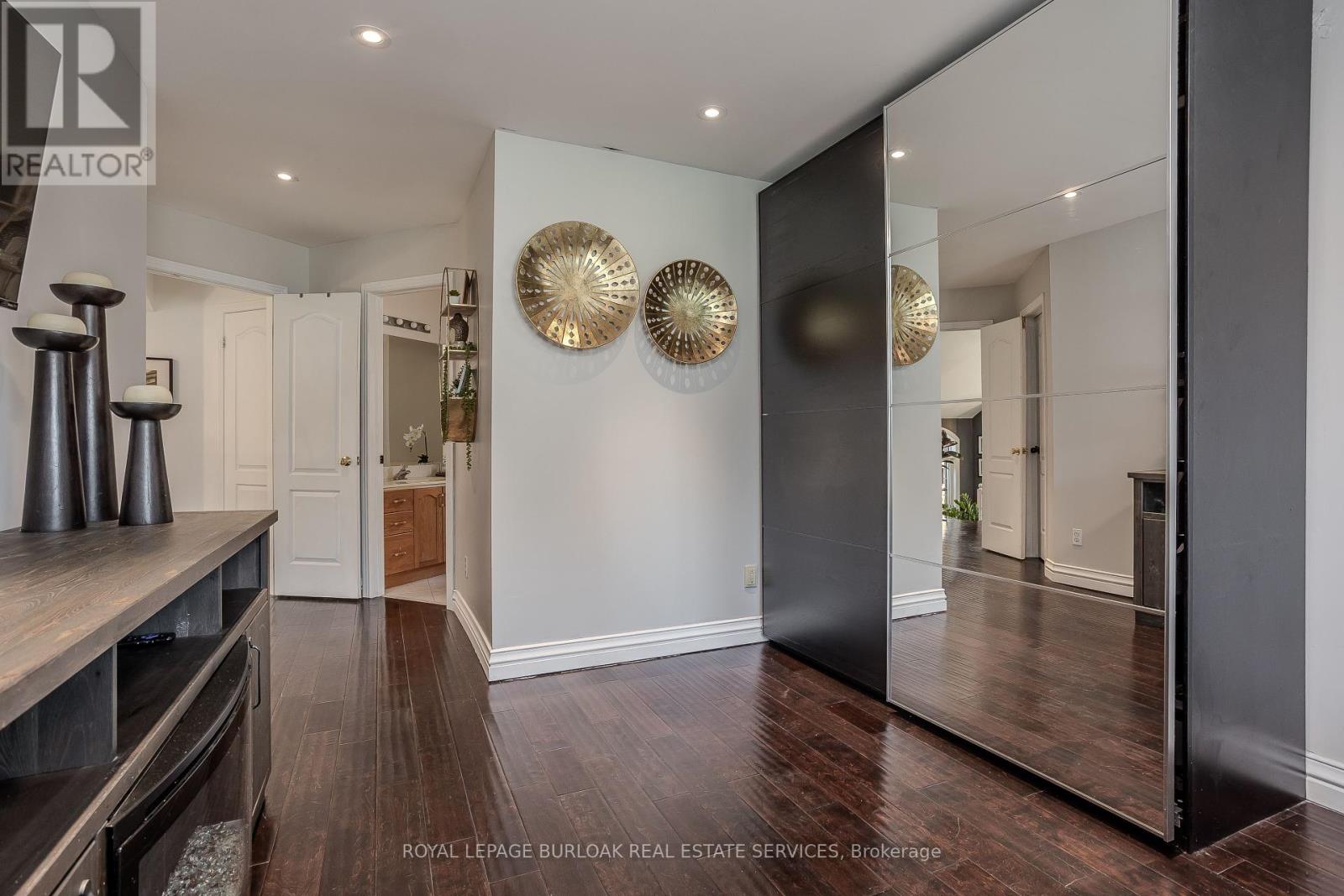 96 Laurendale Avenue, Hamilton, Ontario  L0R 2H3 - Photo 30 - X12434555