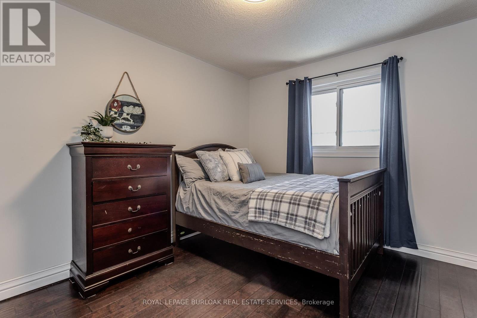 96 Laurendale Avenue, Hamilton, Ontario  L0R 2H3 - Photo 35 - X12434555