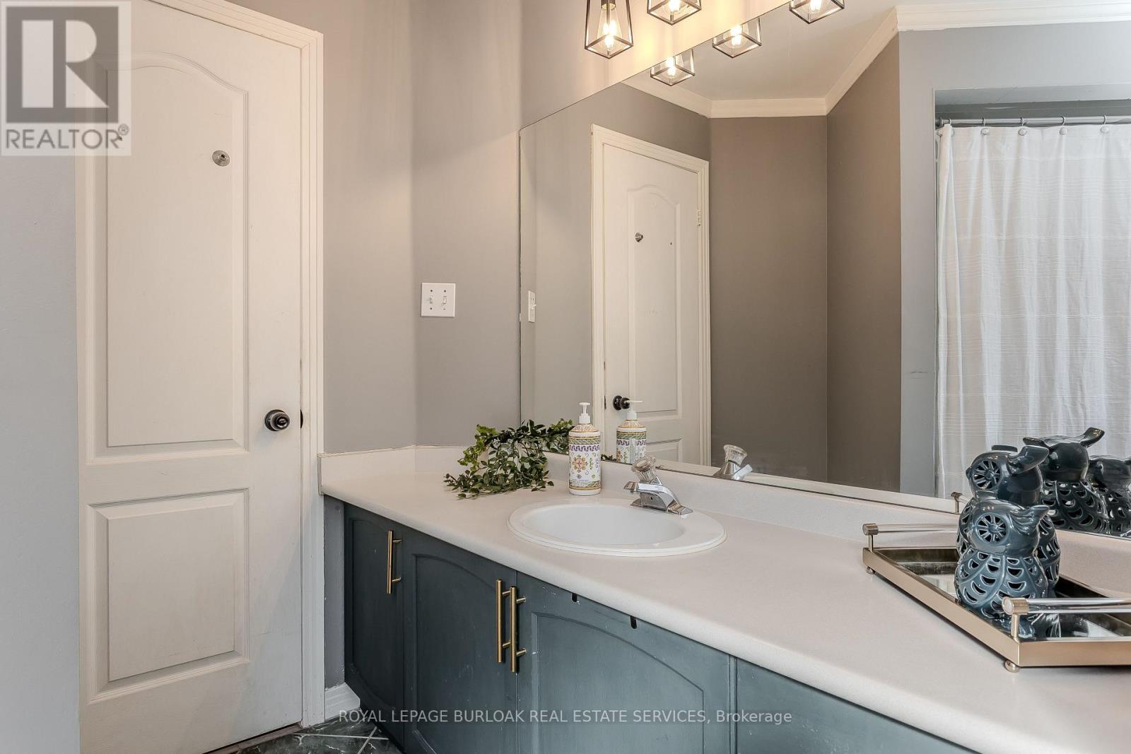 96 Laurendale Avenue, Hamilton, Ontario  L0R 2H3 - Photo 38 - X12434555