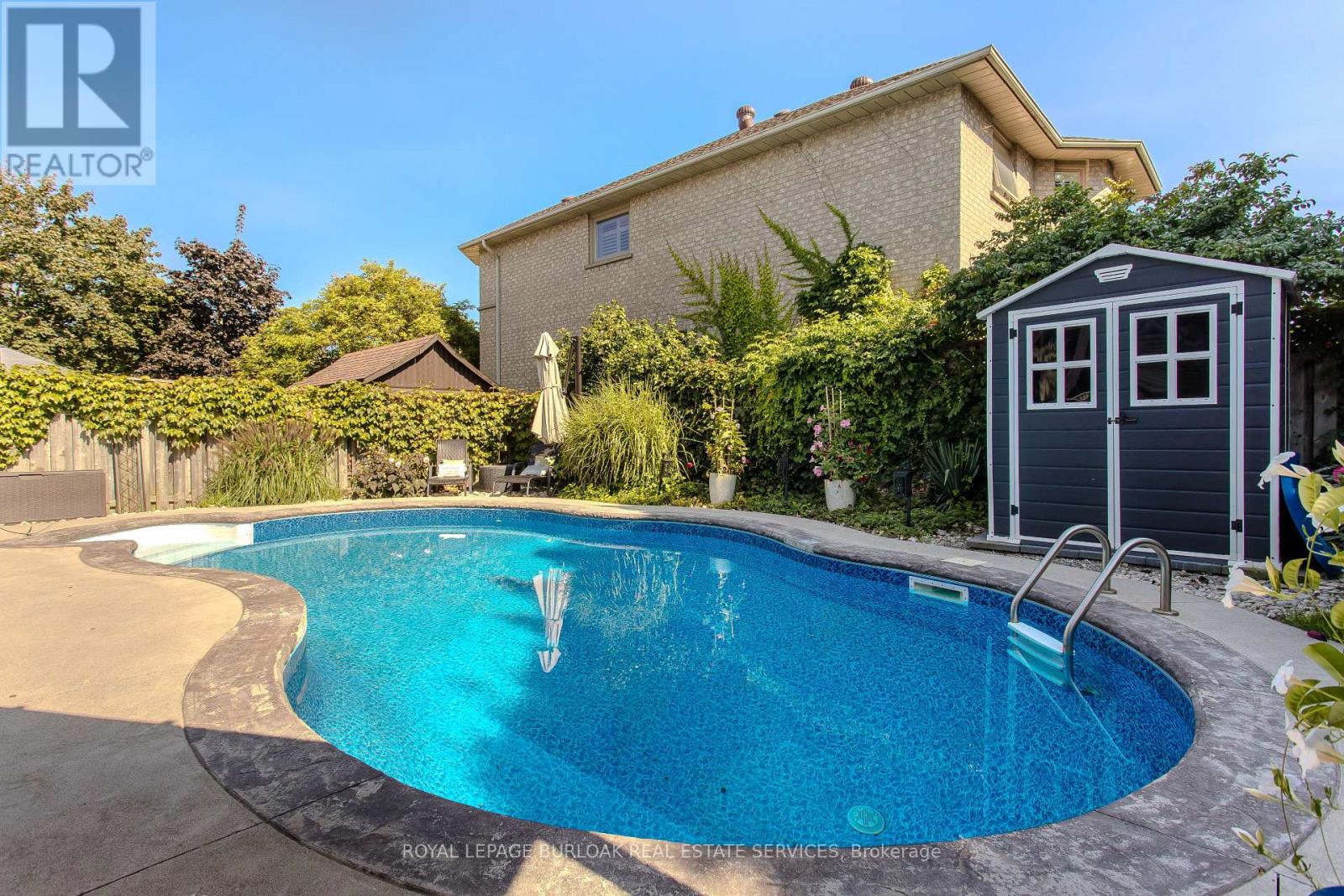 96 Laurendale Avenue, Hamilton, Ontario  L0R 2H3 - Photo 4 - X12434555