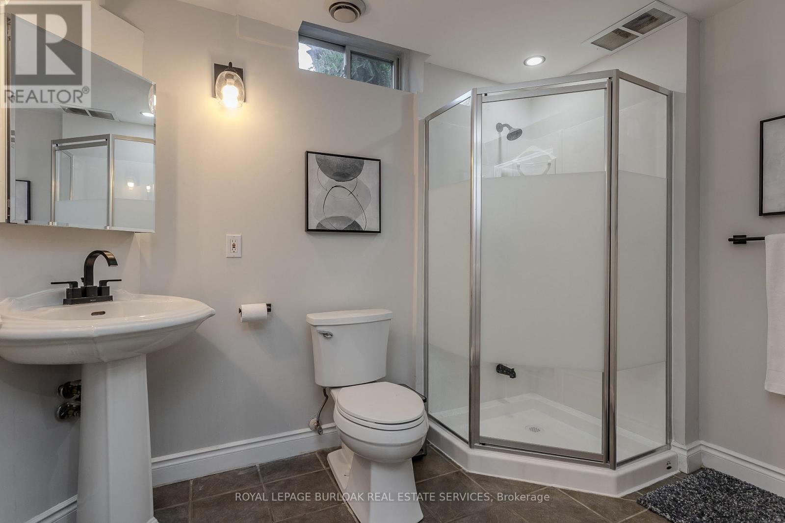 96 Laurendale Avenue, Hamilton, Ontario  L0R 2H3 - Photo 43 - X12434555