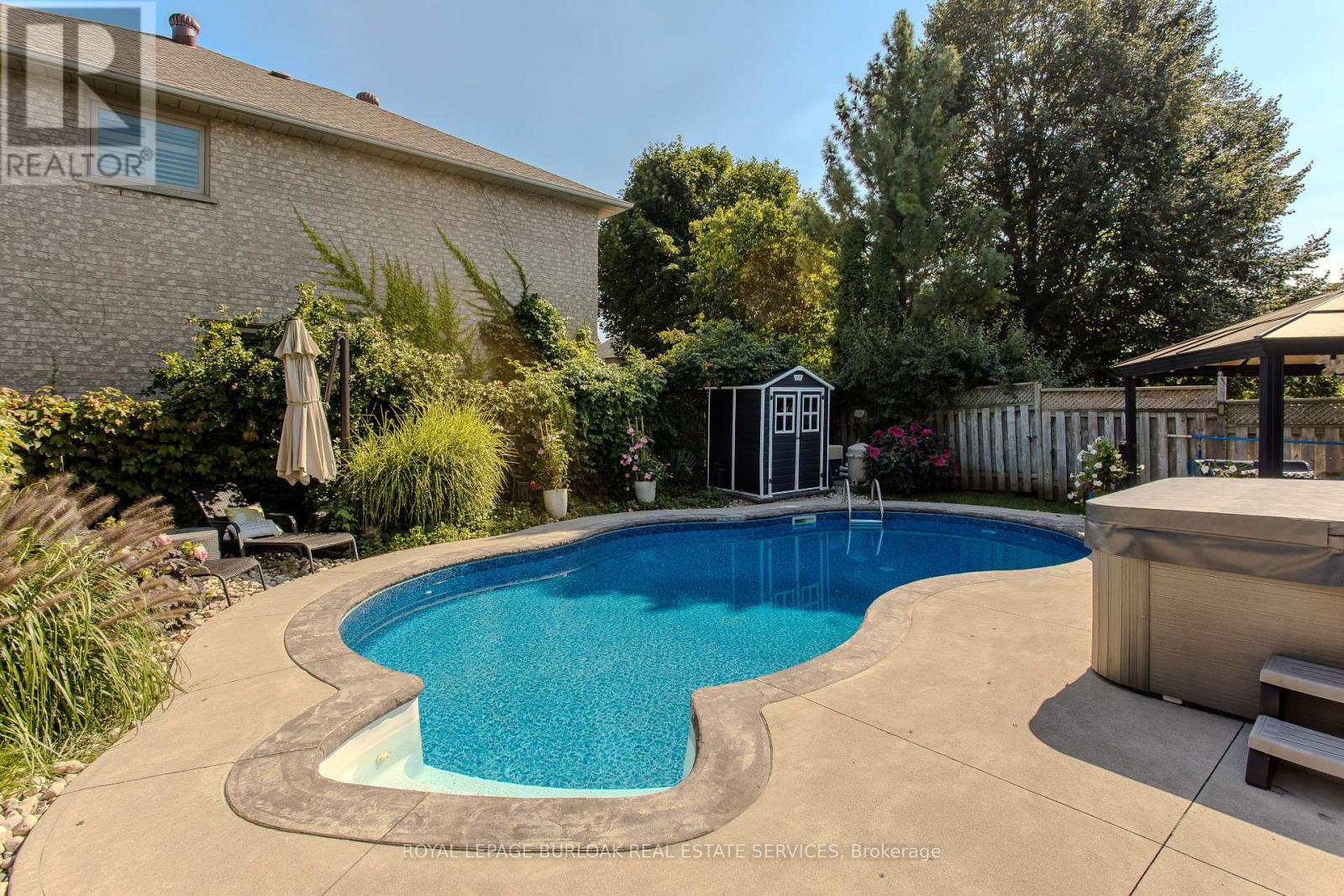 96 Laurendale Avenue, Hamilton, Ontario  L0R 2H3 - Photo 9 - X12434555