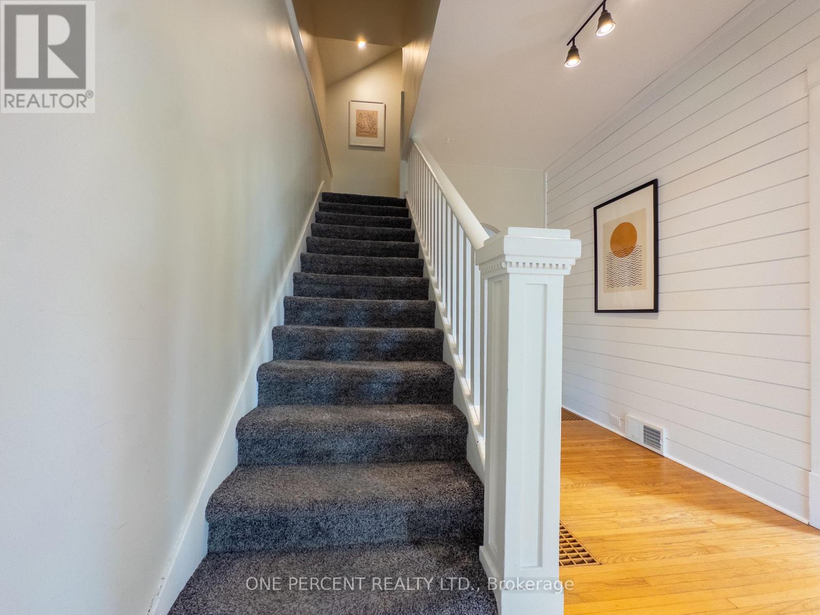 53 Highland Avenue, Belleville, Ontario  K8P 3R2 - Photo 21 - X12434564