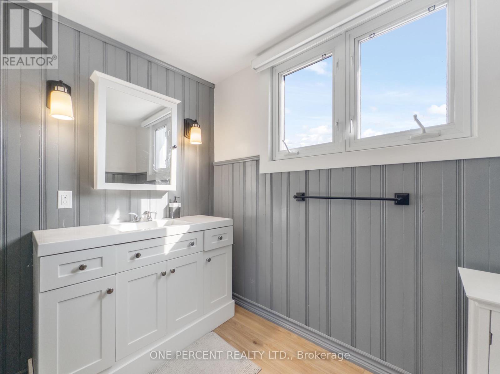 53 Highland Avenue, Belleville, Ontario  K8P 3R2 - Photo 26 - X12434564
