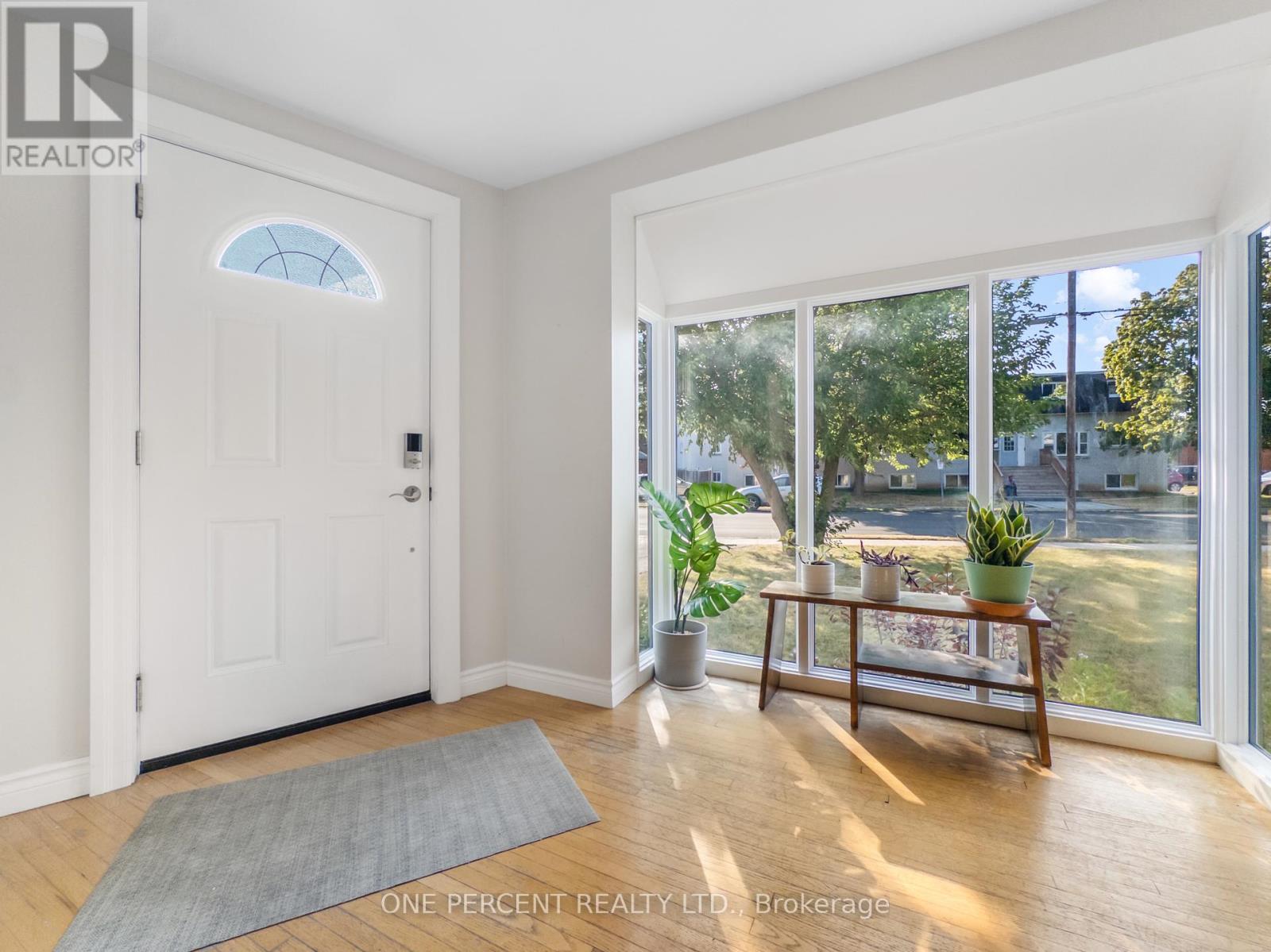 53 Highland Avenue, Belleville, Ontario  K8P 3R2 - Photo 4 - X12434564
