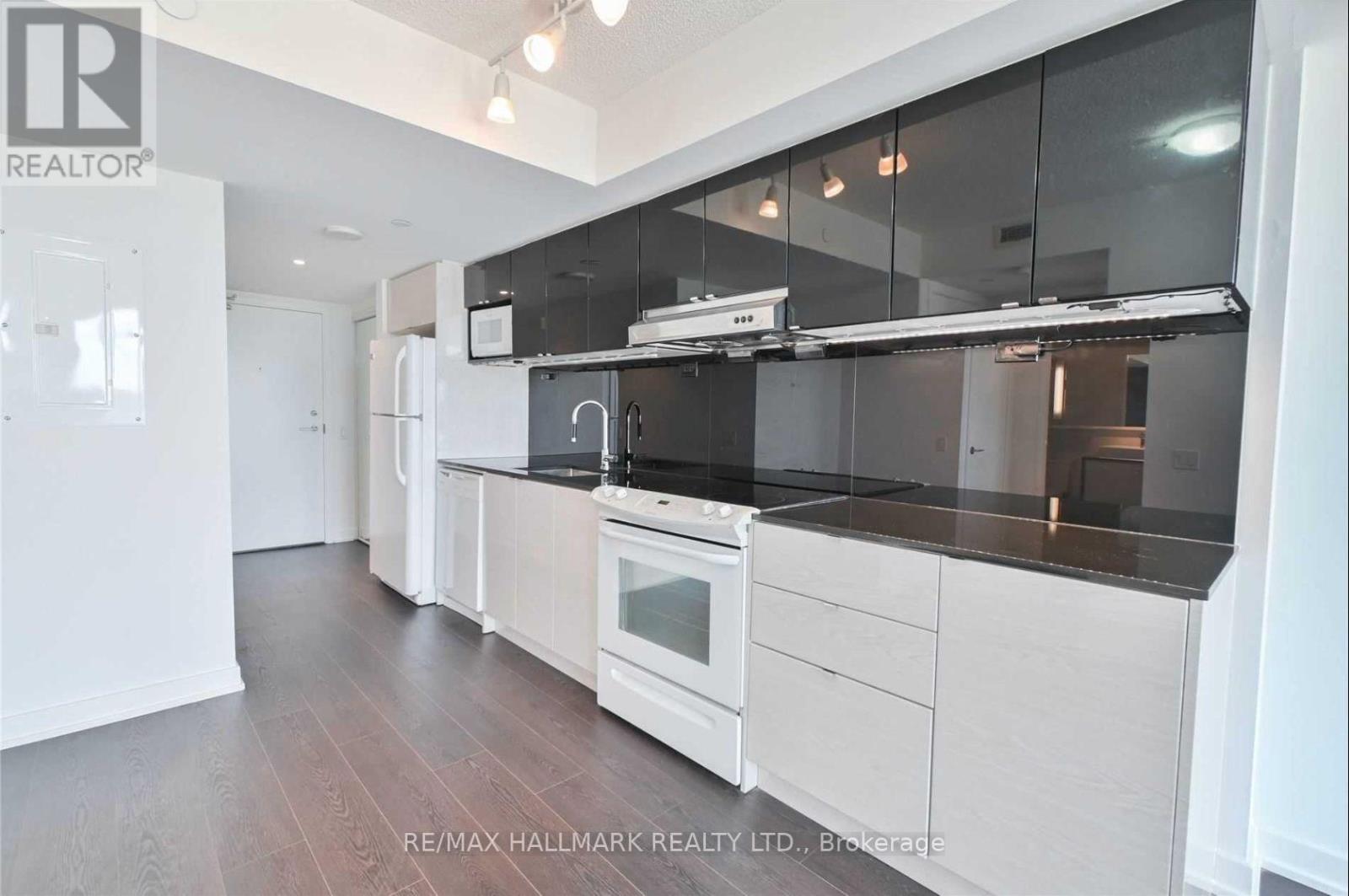1510 - 72 Esther Shiner Boulevard, Toronto, Ontario  M2K 2X9 - Photo 9 - C12434610