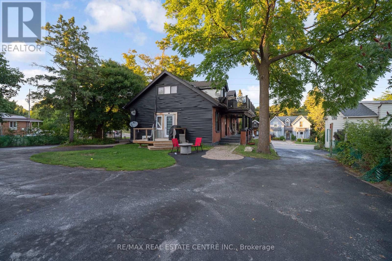 90 Main Street N, Milton, Ontario  L0P 1B0 - Photo 3 - W12114191