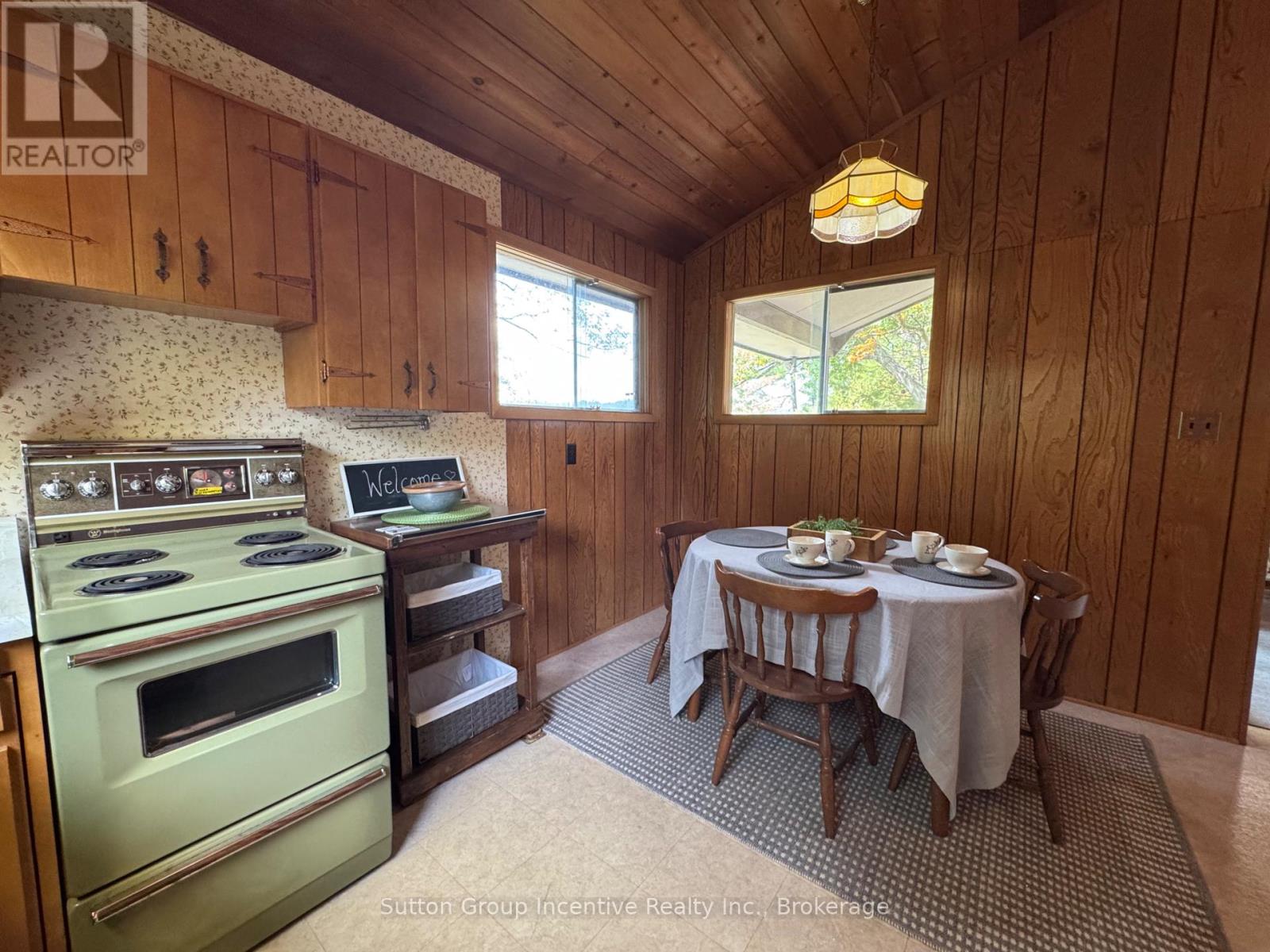 1017 Goldfinch Court, Gravenhurst, Ontario  P0E 1G0 - Photo 10 - X12177770