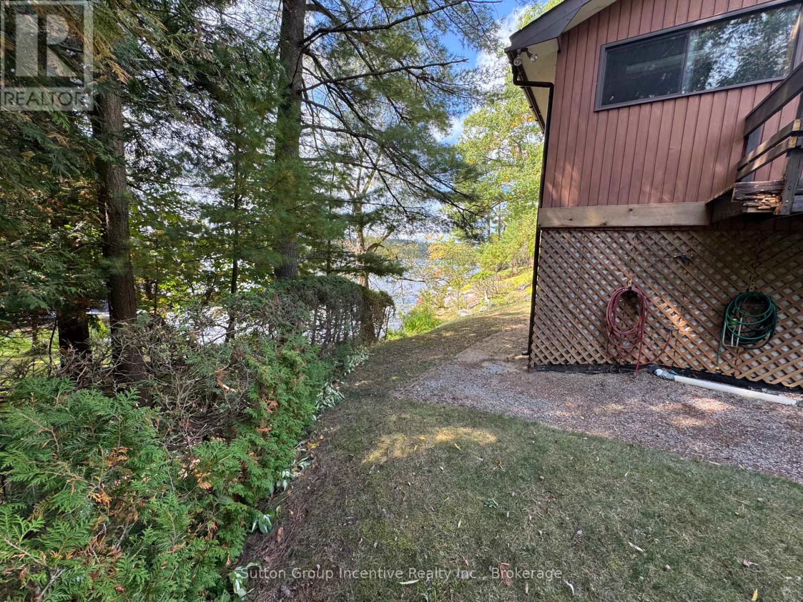 1017 Goldfinch Court, Gravenhurst, Ontario  P0E 1G0 - Photo 23 - X12177770