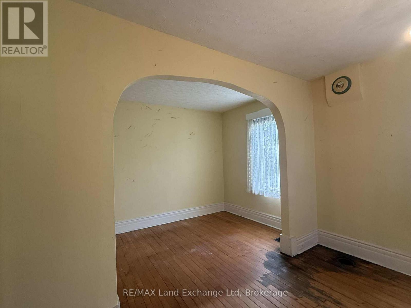 66 Diagonal Road, North Huron, Ontario  N0G 2W0 - Photo 13 - X12431710