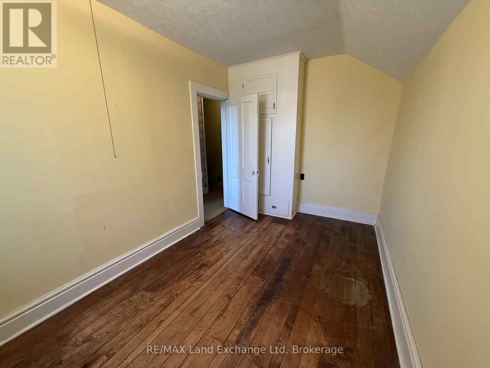 66 Diagonal Road, North Huron, Ontario  N0G 2W0 - Photo 22 - X12431710