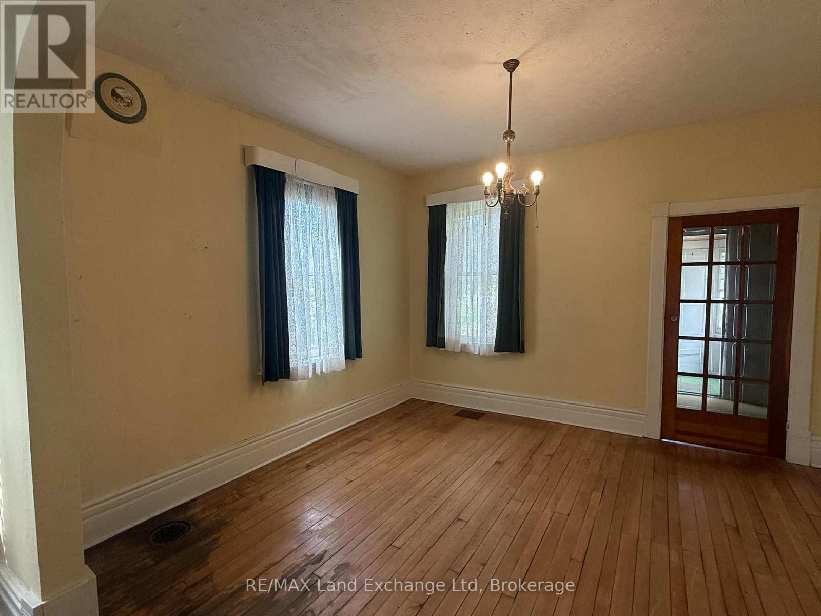 66 Diagonal Road, North Huron, Ontario  N0G 2W0 - Photo 5 - X12431710