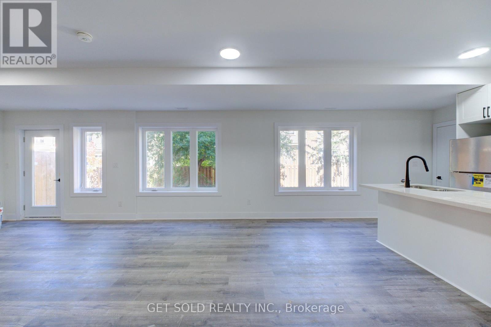 5 - 6701 Thorold Stone Road, Niagara Falls, Ontario  L2J 1B3 - Photo 3 - X12421221