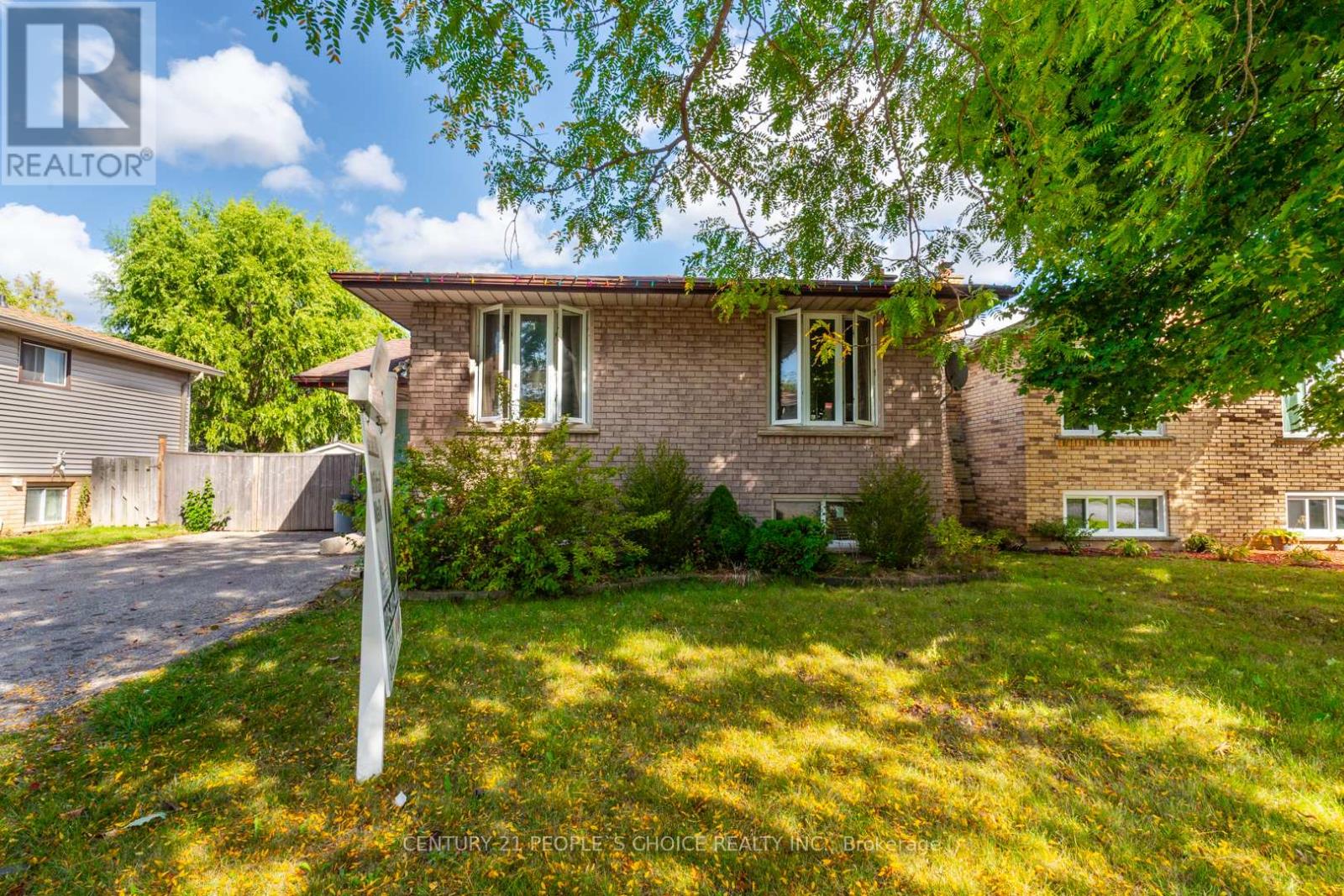 9 Beaver Crescent, Brantford, Ontario  N3P 1T3 - Photo 1 - X12433081
