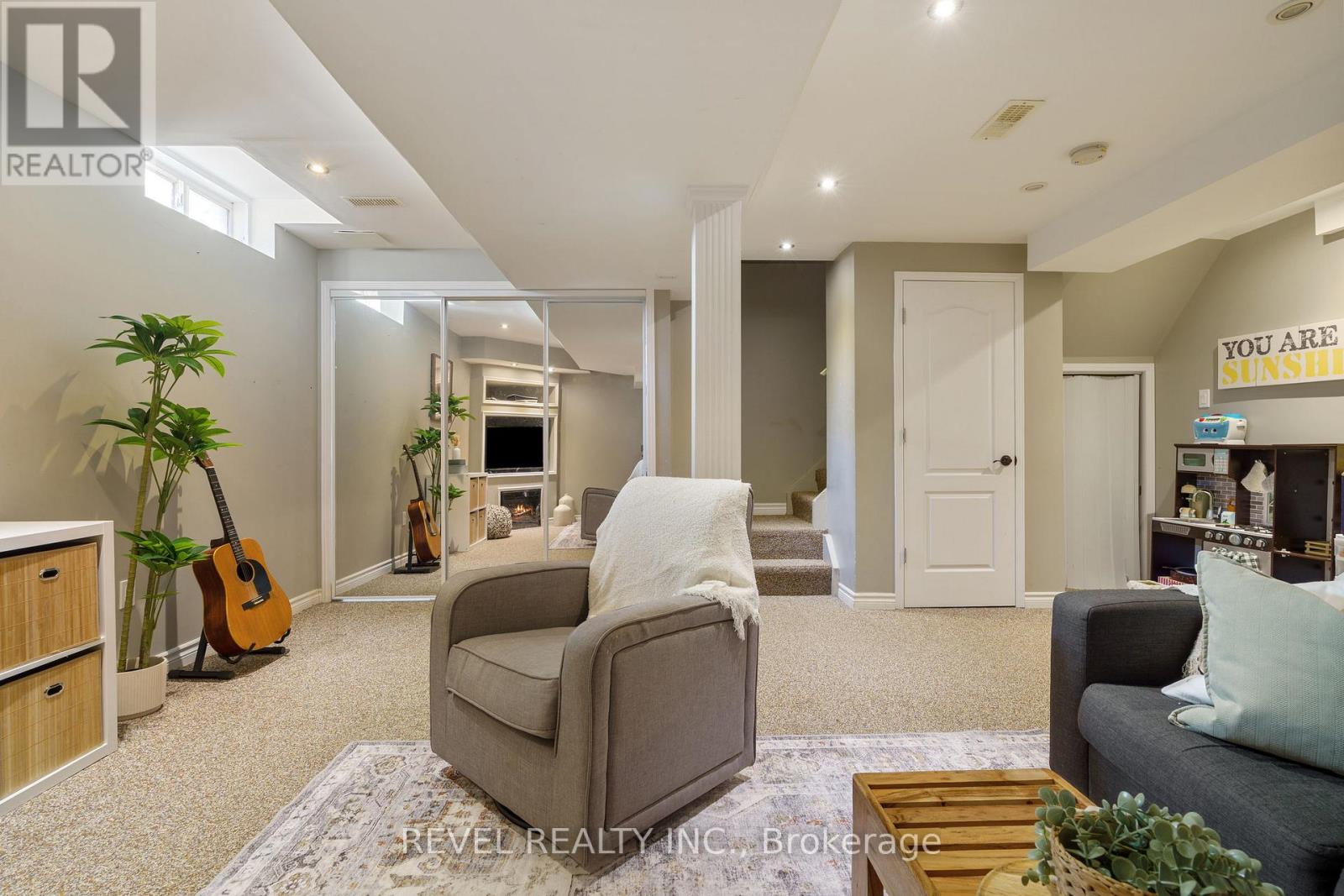 14 Fox Run, Hamilton, Ontario  L0R 2H8 - Photo 29 - X12433372