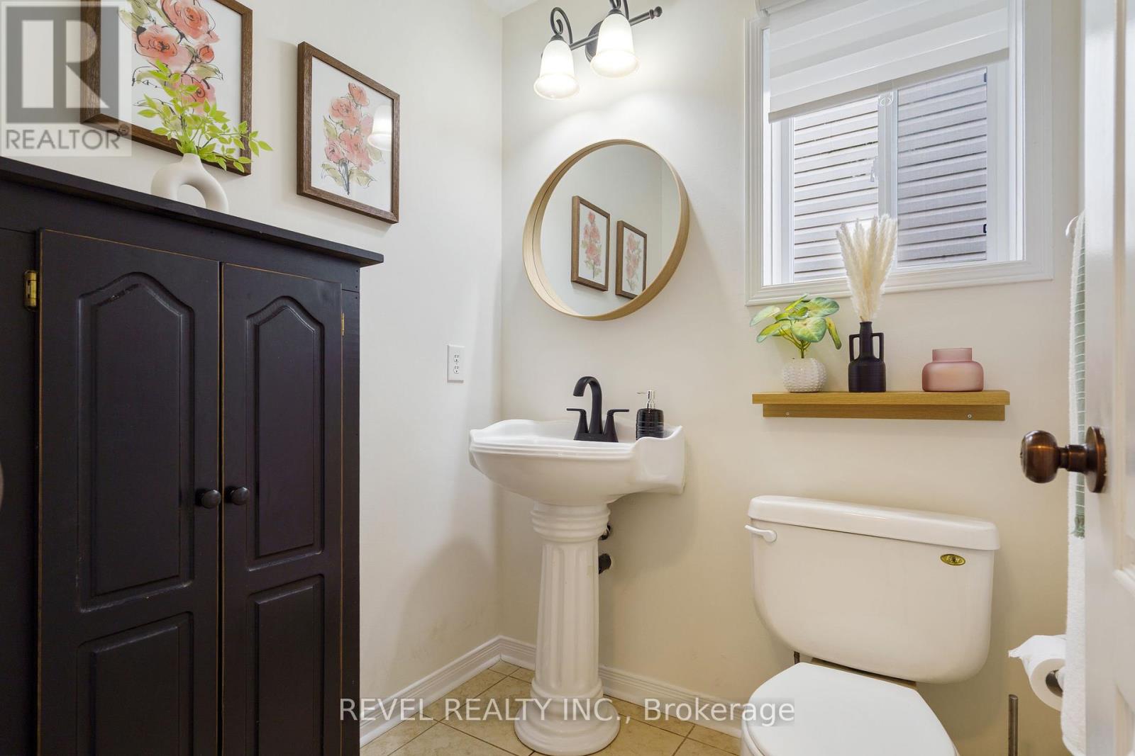 14 Fox Run, Hamilton, Ontario  L0R 2H8 - Photo 14 - X12433372