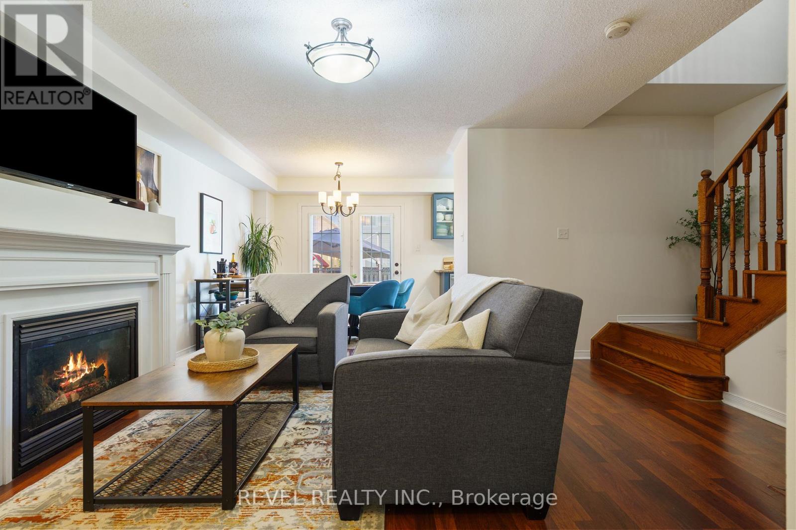 14 Fox Run, Hamilton, Ontario  L0R 2H8 - Photo 4 - X12433372