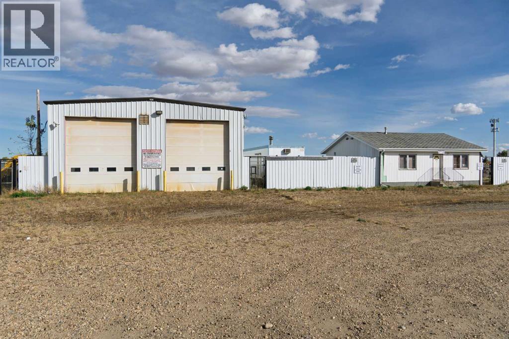 5509 Broadway Street, Blackfalds, Alberta  T4M 0L4 - Photo 3 - A2259824