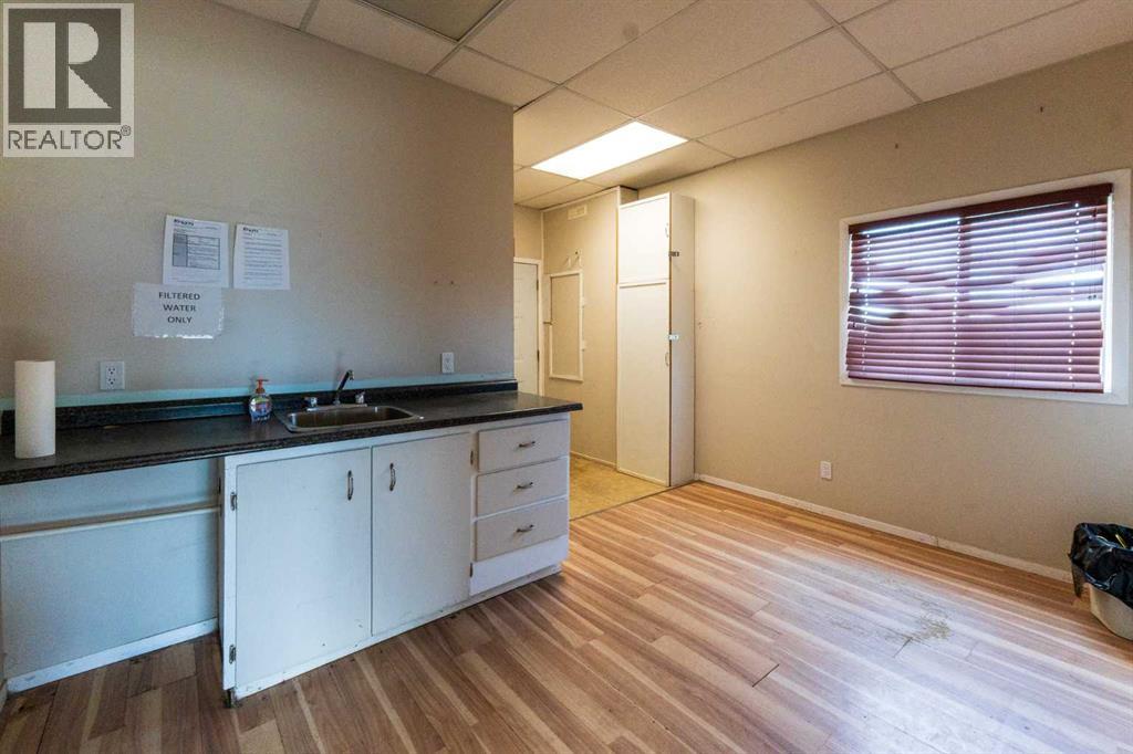 5509 Broadway Street, Blackfalds, Alberta  T4M 0L4 - Photo 11 - A2259824